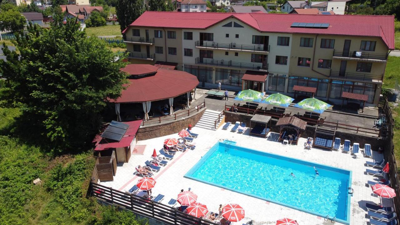 Hostel Restaurant Ciuperca Hunedoara Dış mekan fotoğraf