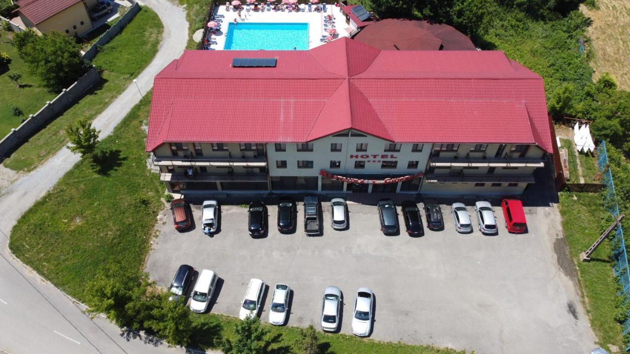 Hostel Restaurant Ciuperca Hunedoara Dış mekan fotoğraf